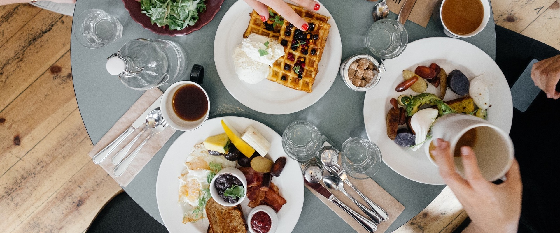 What are restaurant review sites?