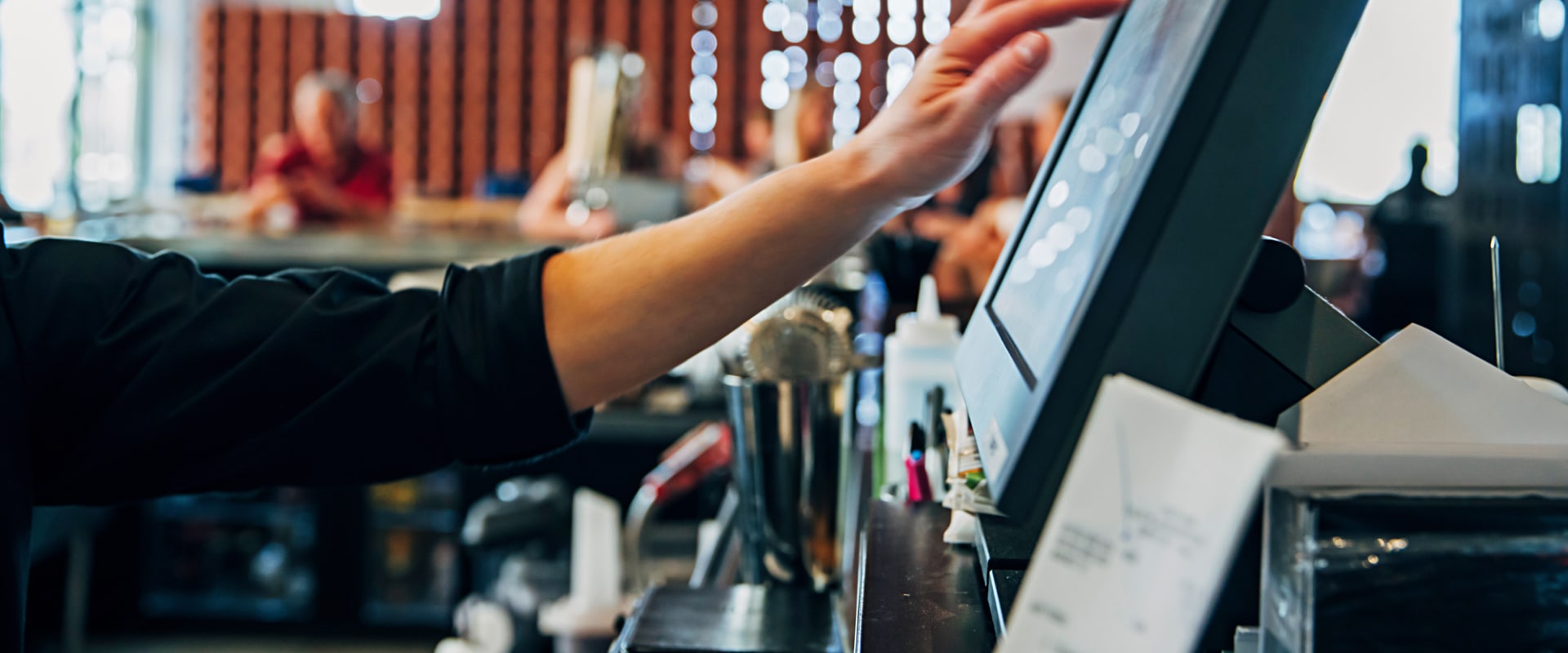 How to Read Restaurant Reviews on Resy: An Expert's Guide